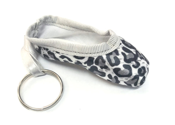 POINTE SHOE KEYRING - First Class Dancewear NQ