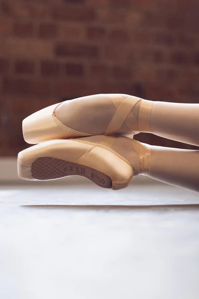 BLOCH EUROPEAN BALANCE POINTE SHOE