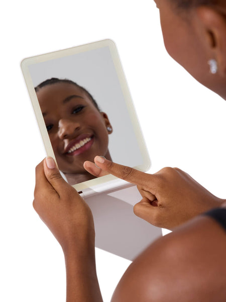 GLOW & GO TRAVEL LED MIRROR